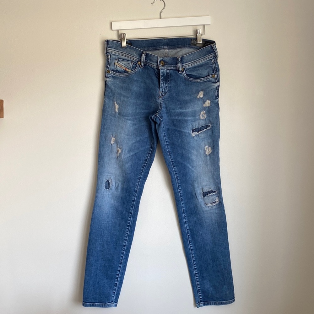 👖Diesel distressed/ patched jeans. Relaxed skinny low waist size 29